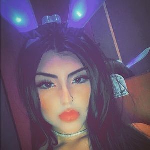 Meet your Posher, Aline